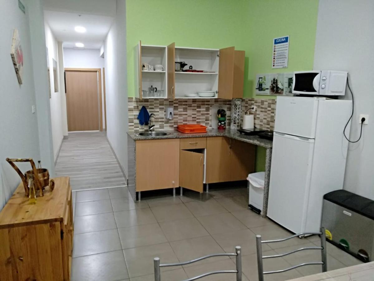 Albergue Barullo - Cubiculos - Literas - Habitaciones Sarria Bagian luar foto